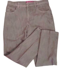 GLORIA VANDERBILT Amanda Light Wash Black Jeans Size 10 short